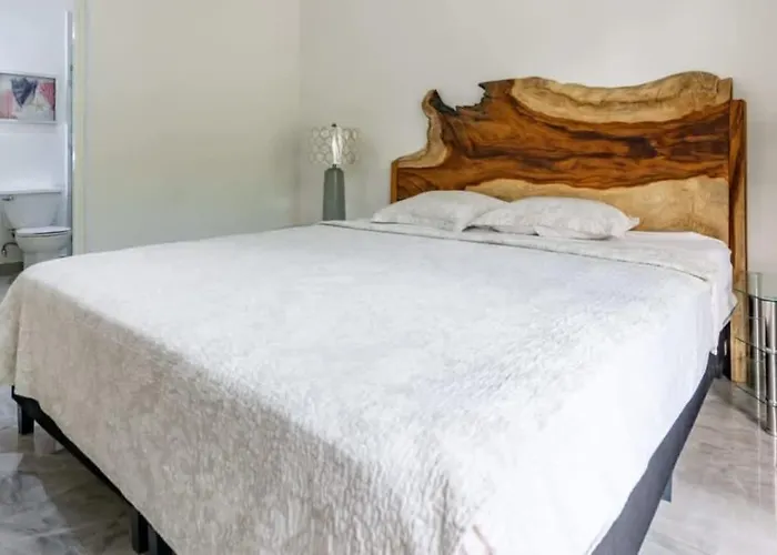 Modern And In A Peaceful Gated Community With A Private Swimming Pool Holiday home *